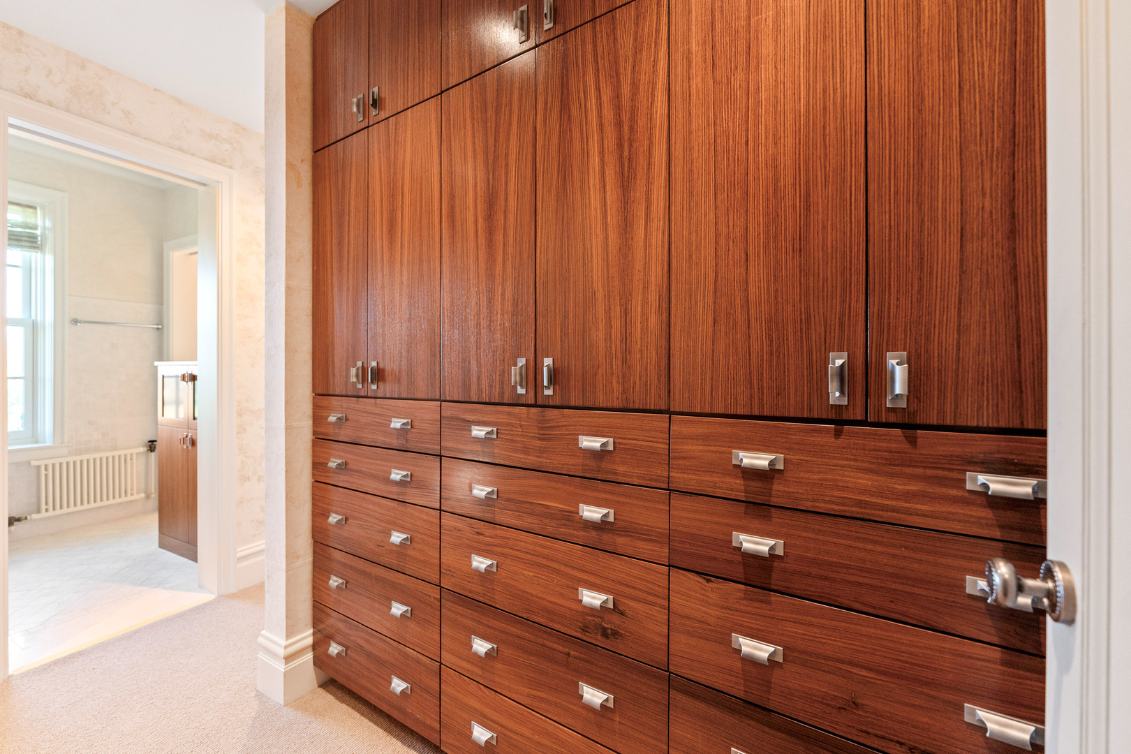 2600 N Lakeview Avenue Unit: 9B