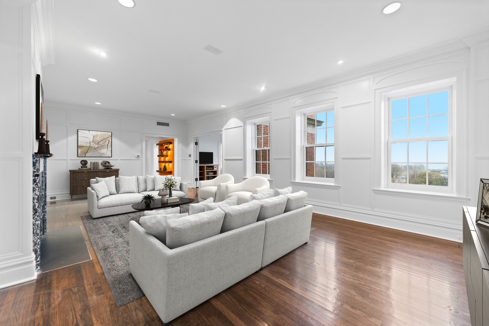 2600 N Lakeview Avenue Unit: 9B