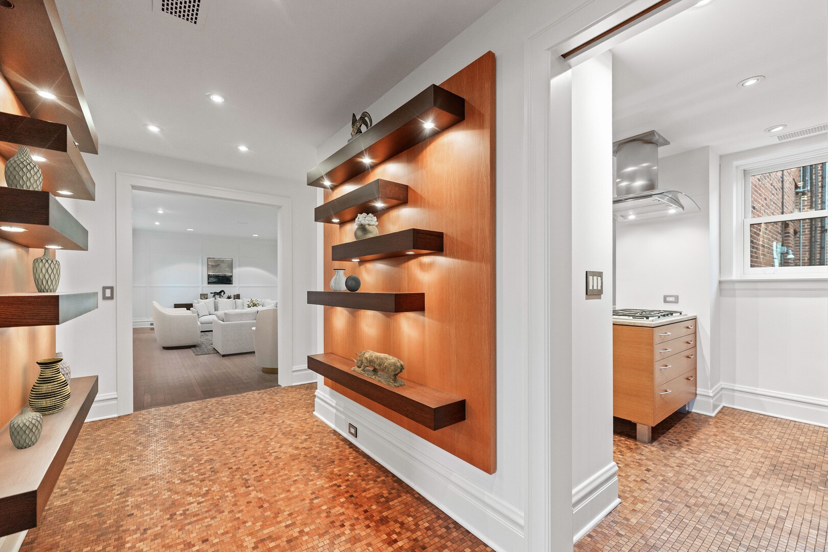 2600 N Lakeview Avenue Unit: 9B