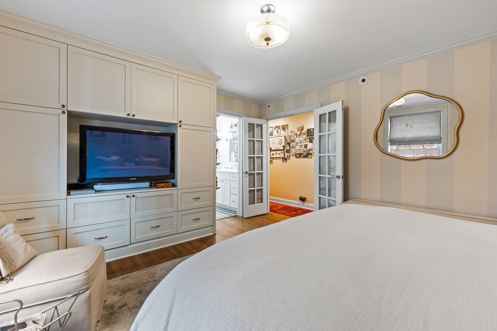 26 E SCOTT Street Unit: 3