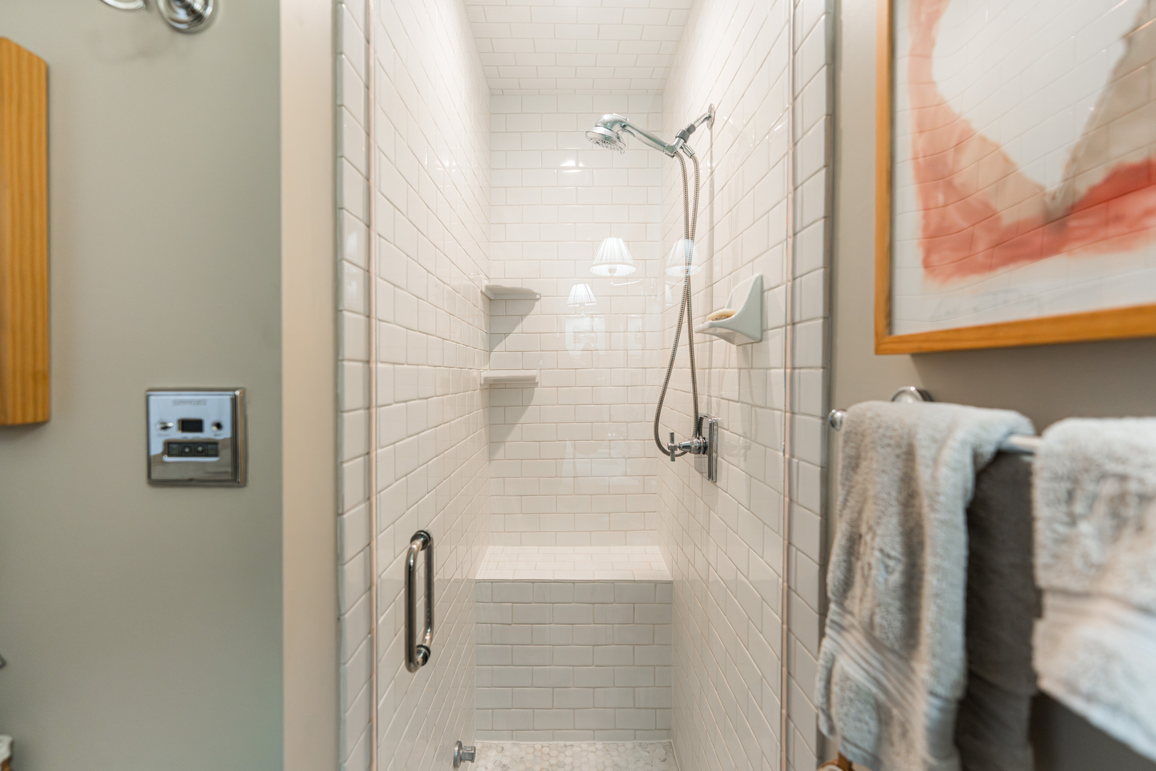 26 E SCOTT Street Unit: 3