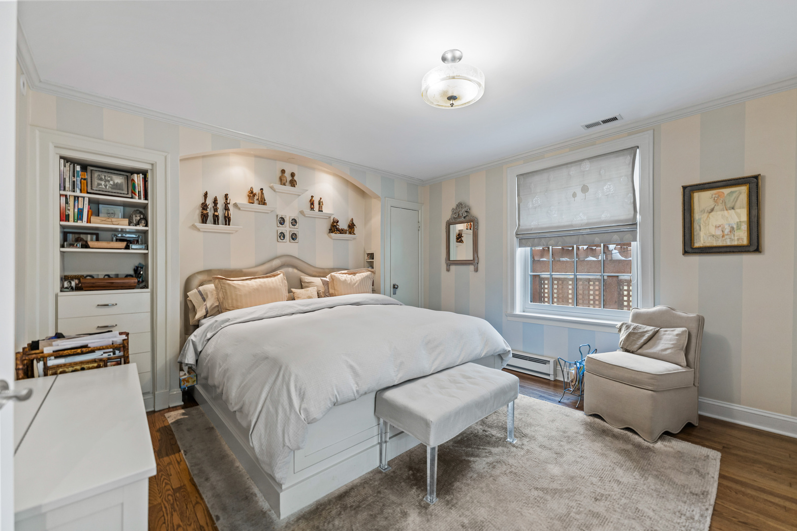 26 E SCOTT Street Unit: 3