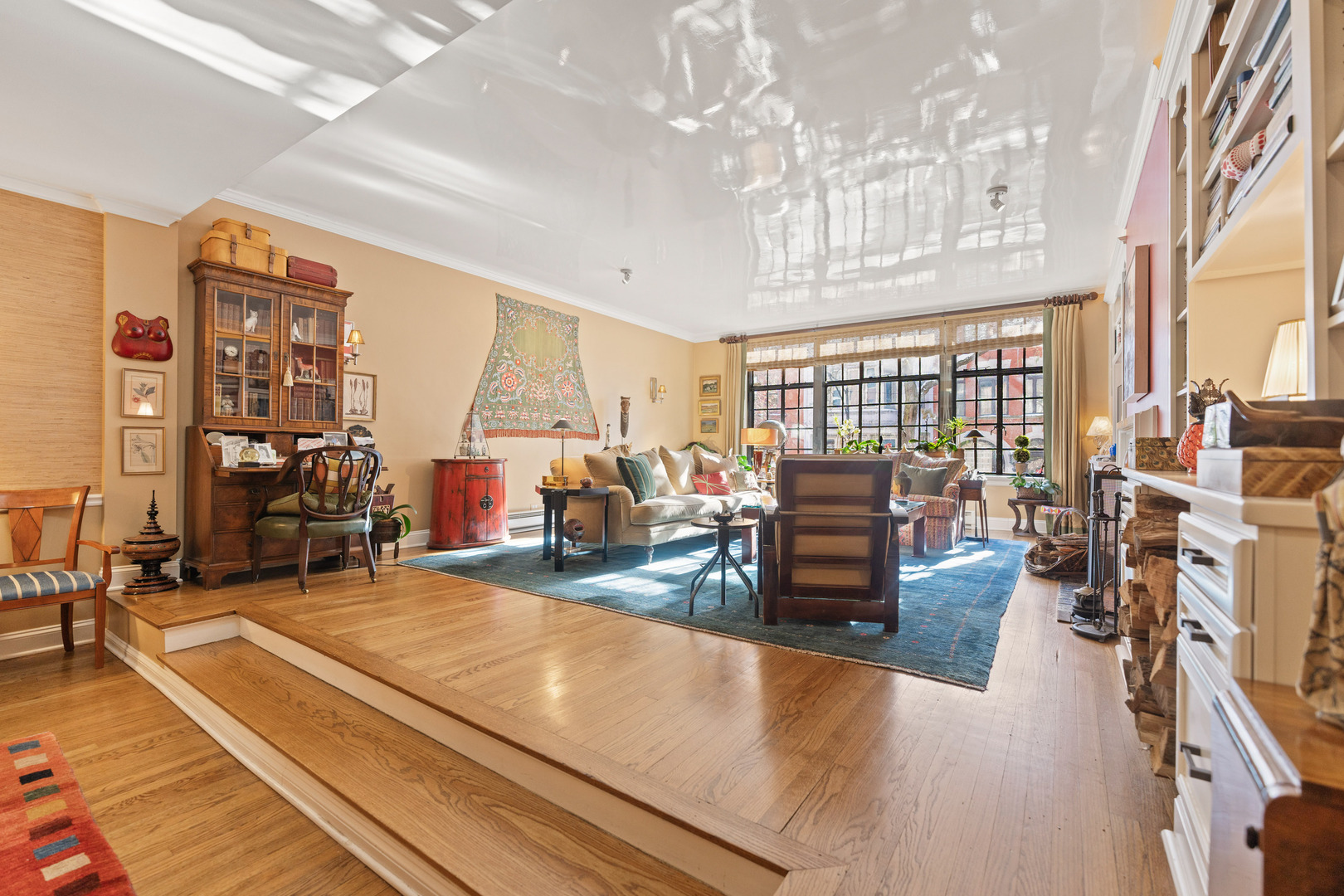 26 E SCOTT Street Unit: 3