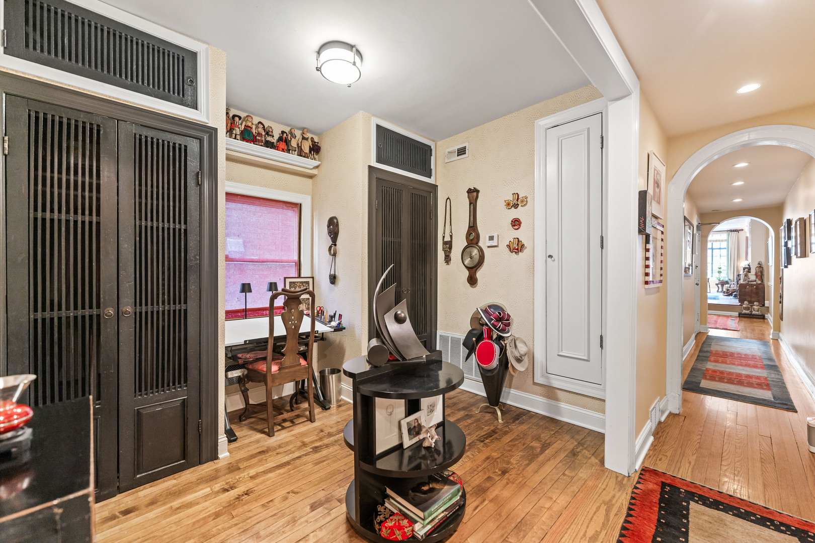 26 E SCOTT Street Unit: 3