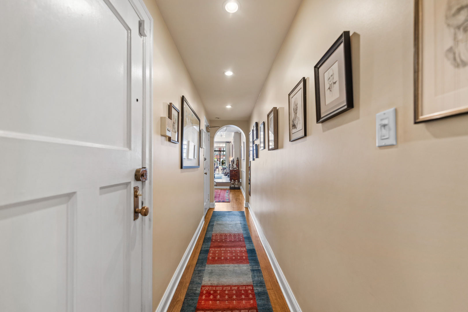 26 E SCOTT Street Unit: 3