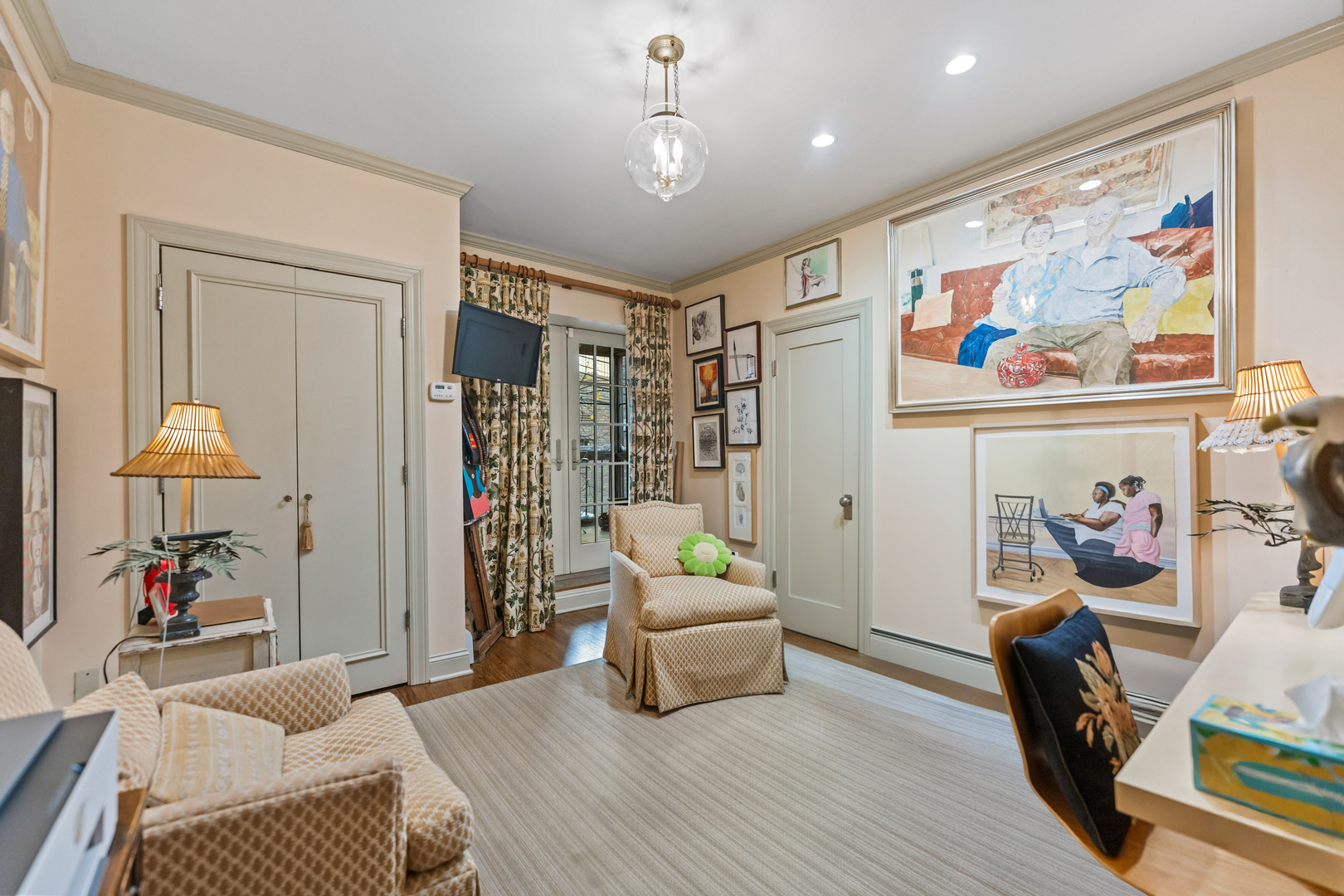 26 E SCOTT Street Unit: 3