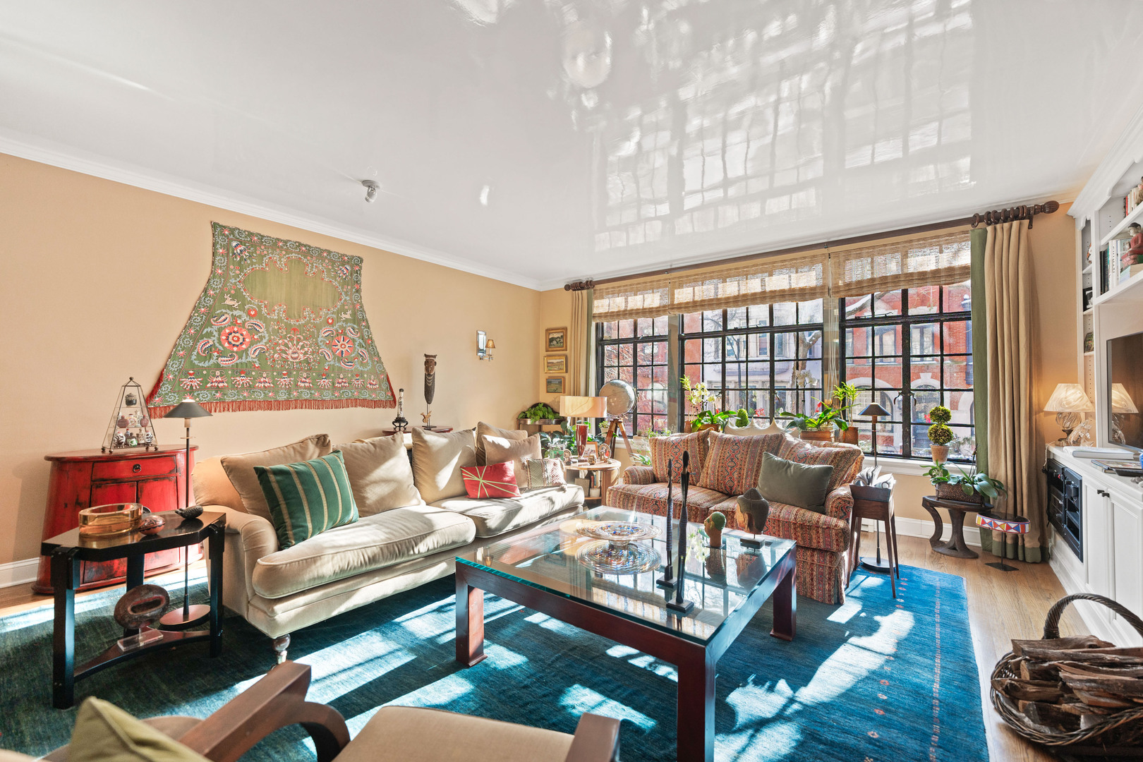 26 E SCOTT Street Unit: 3