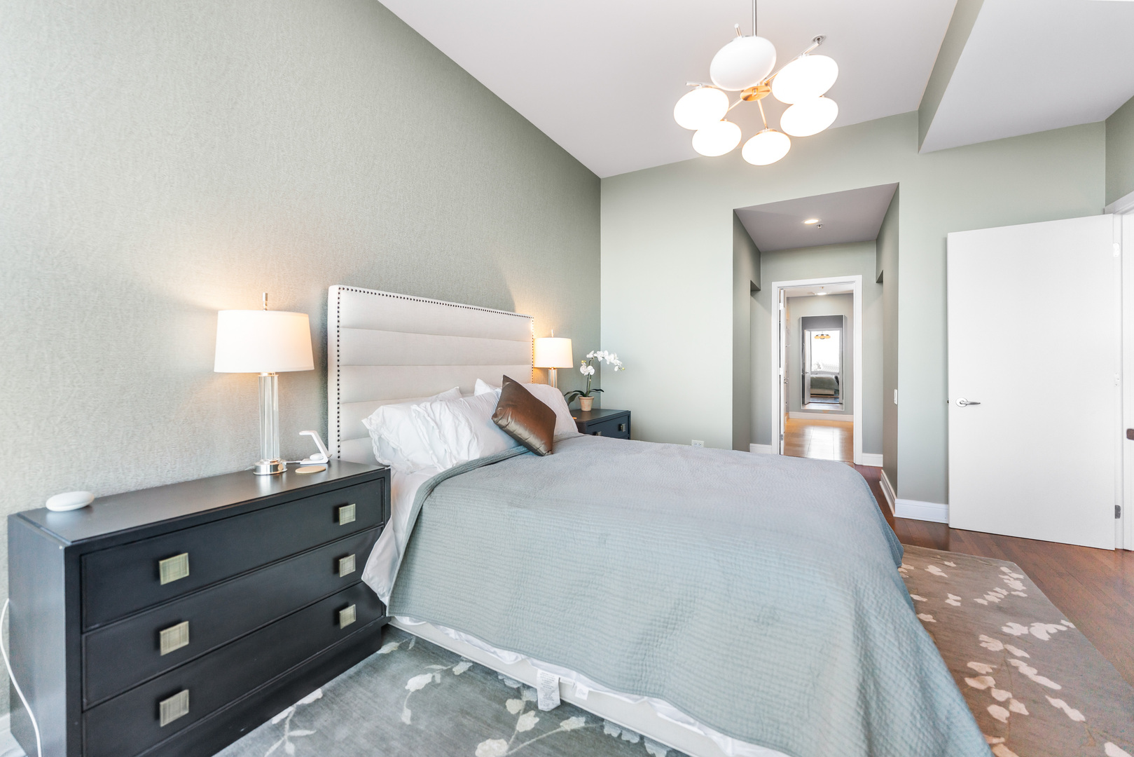 500 W Superior Street Unit: 1508