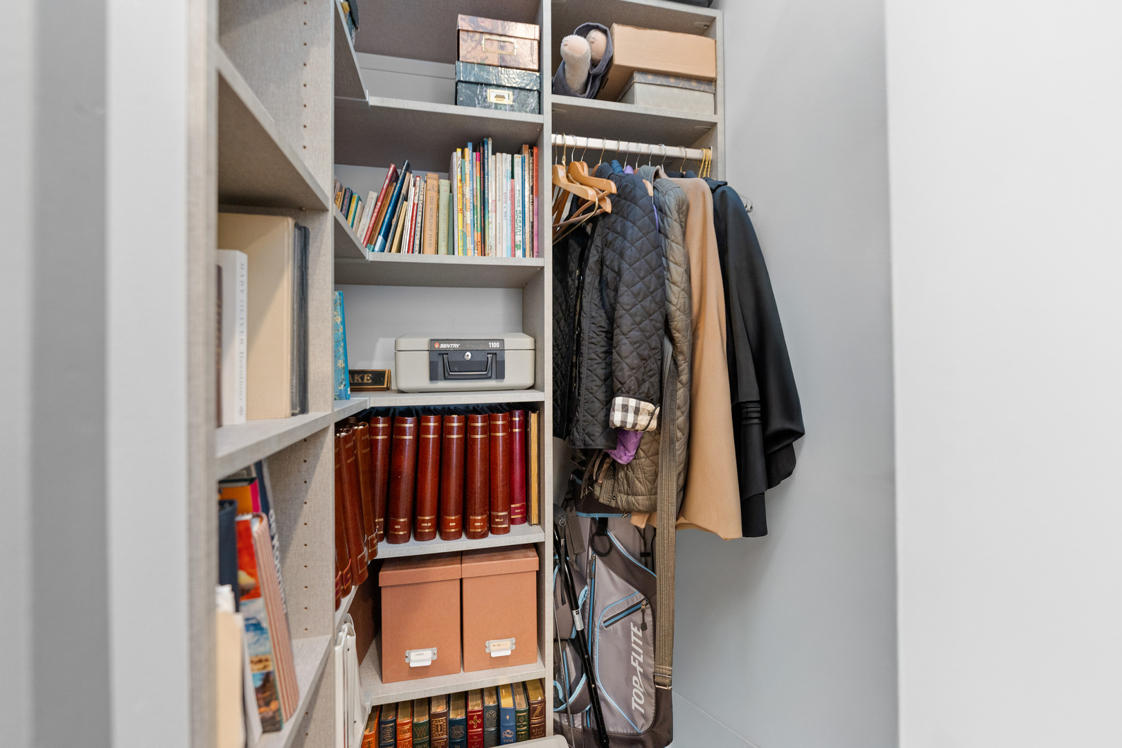 500 W Superior Street Unit: 1508