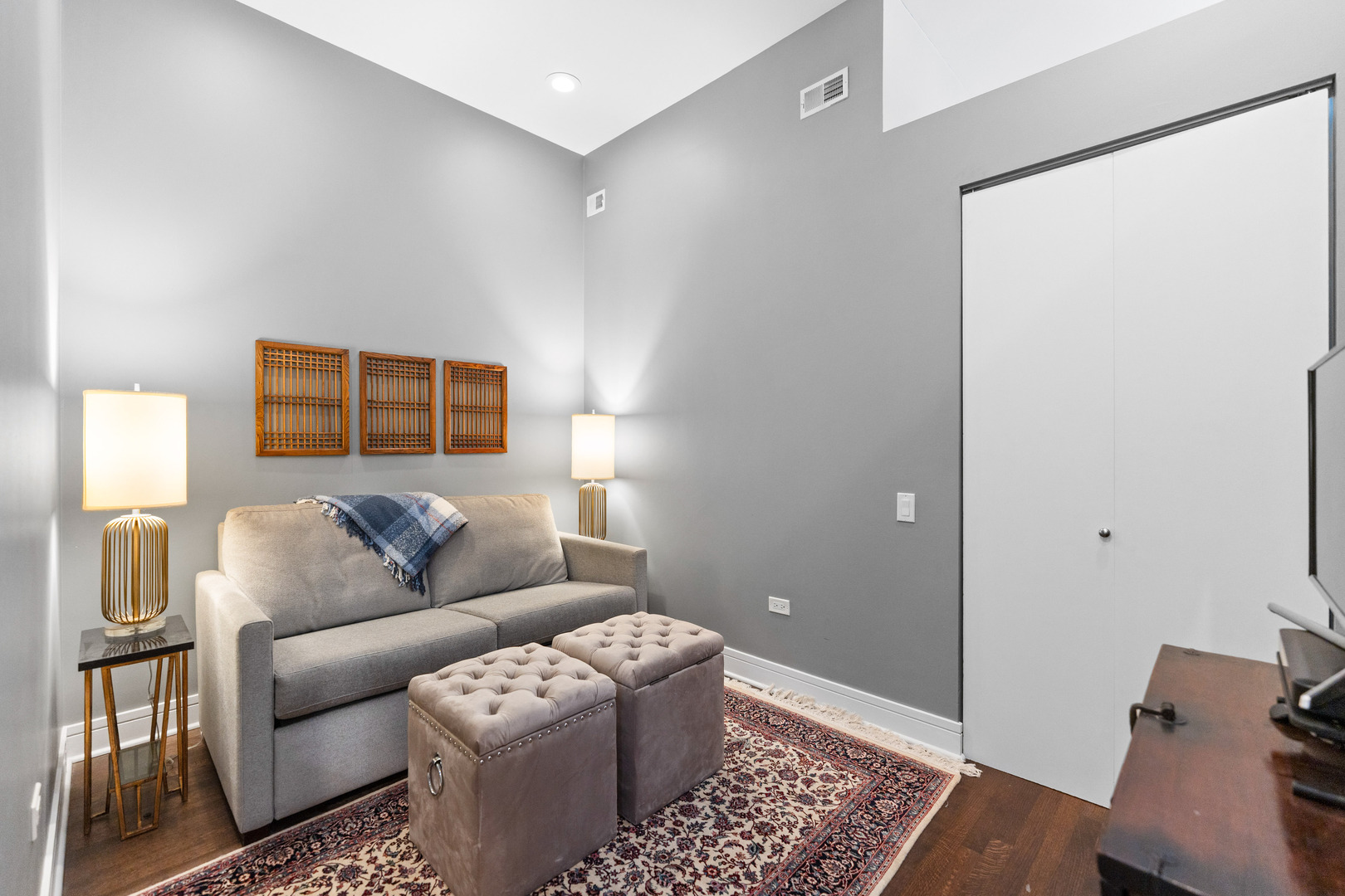 500 W Superior Street Unit: 1508