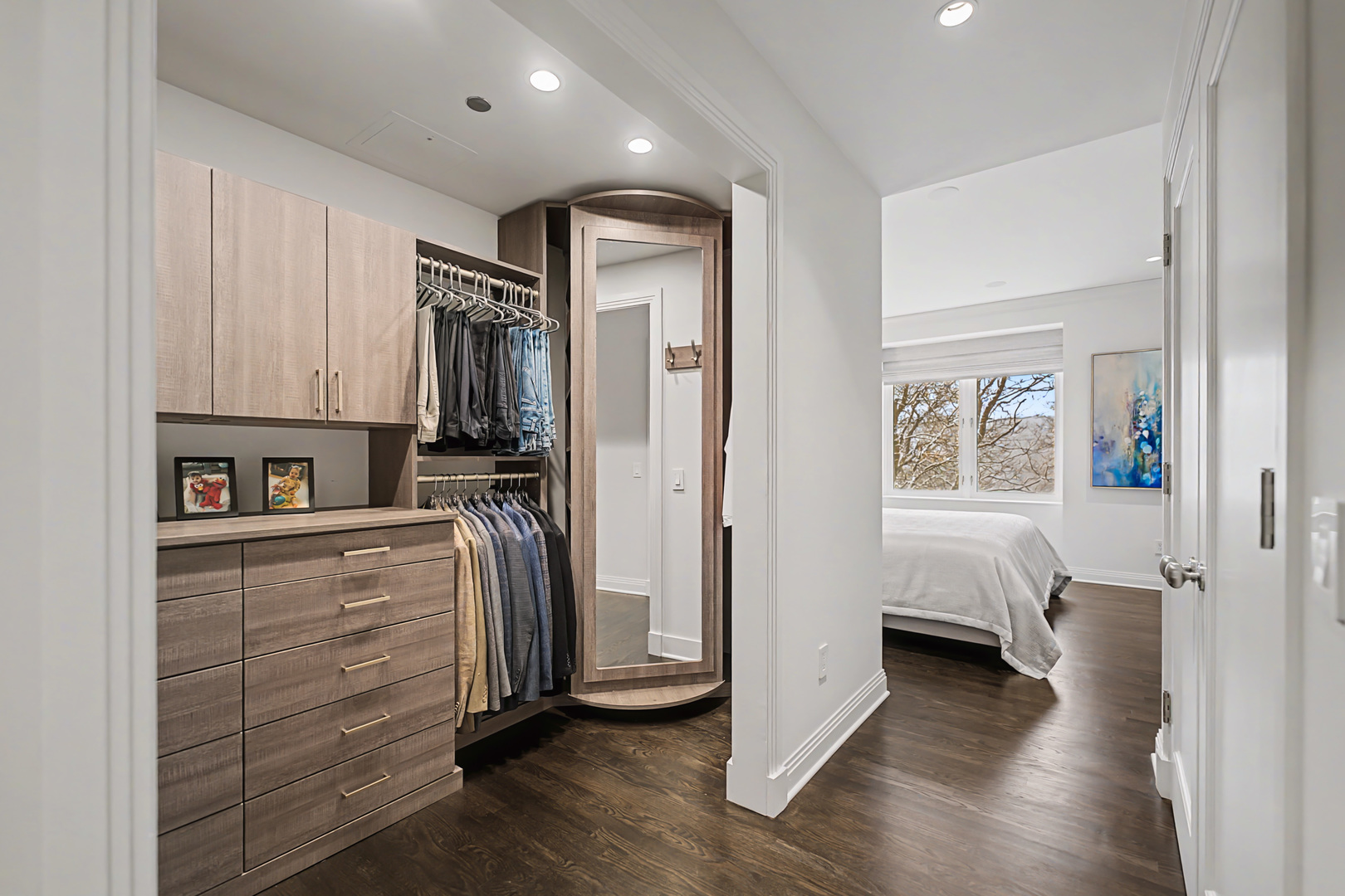 840 N Lake Shore Drive Unit: 302