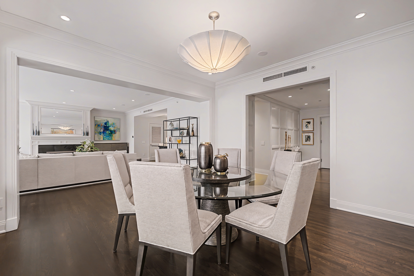 840 N Lake Shore Drive Unit: 302