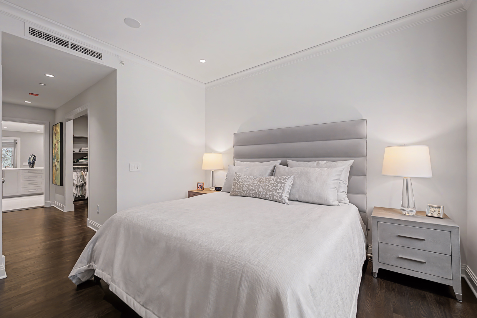 840 N Lake Shore Drive Unit: 302