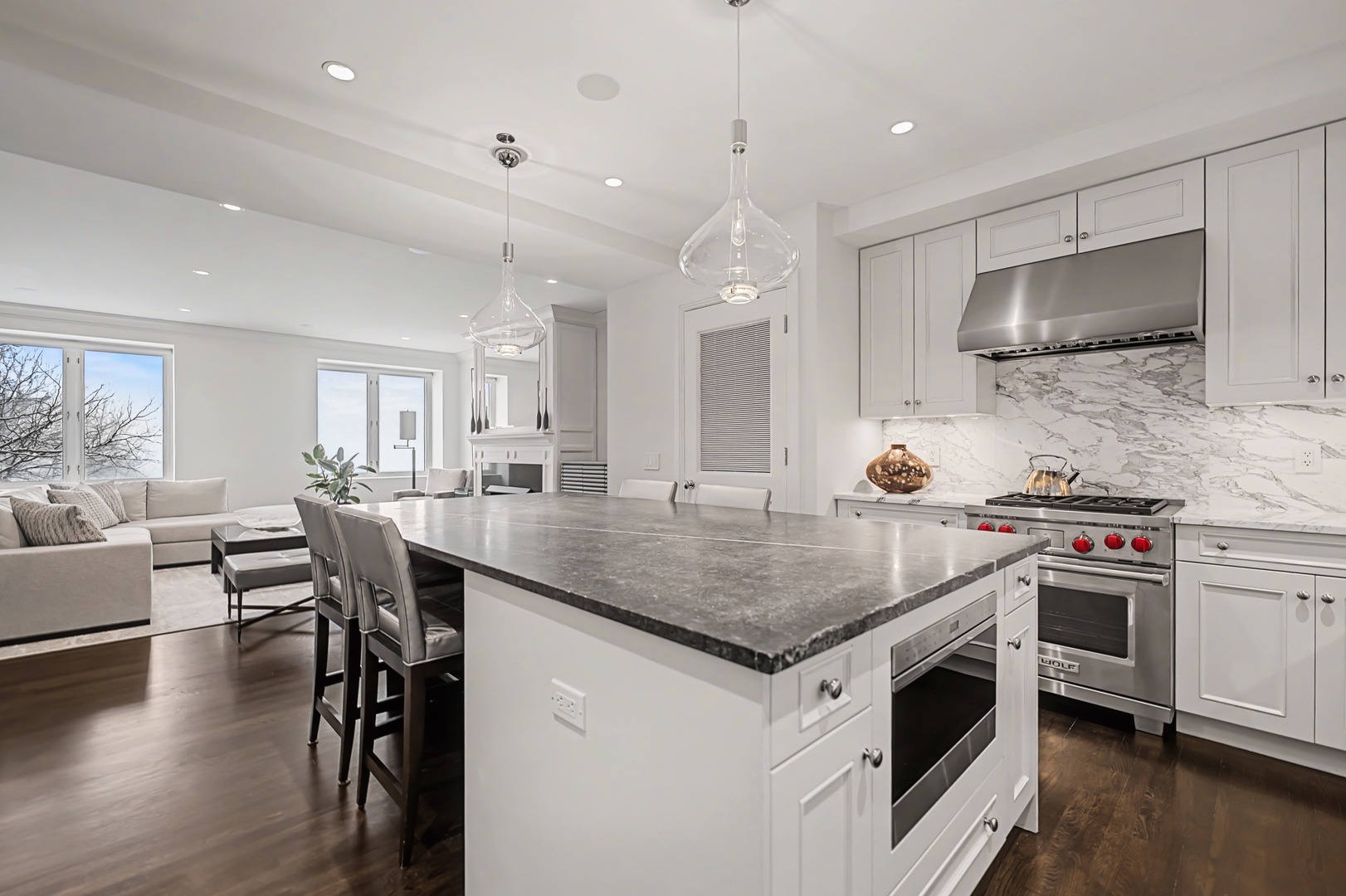 840 N Lake Shore Drive Unit: 302