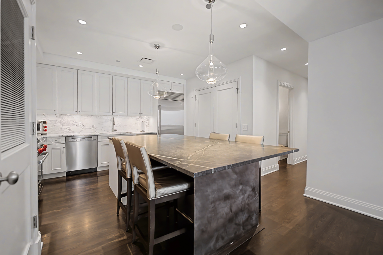 840 N Lake Shore Drive Unit: 302