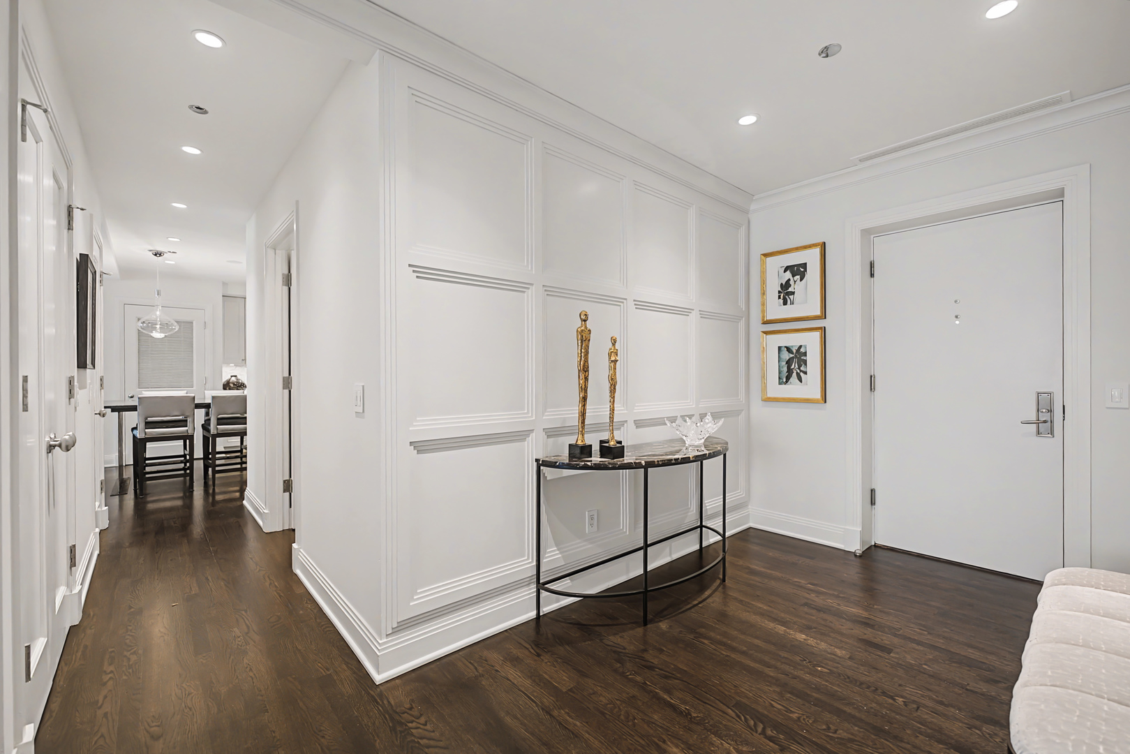 840 N Lake Shore Drive Unit: 302