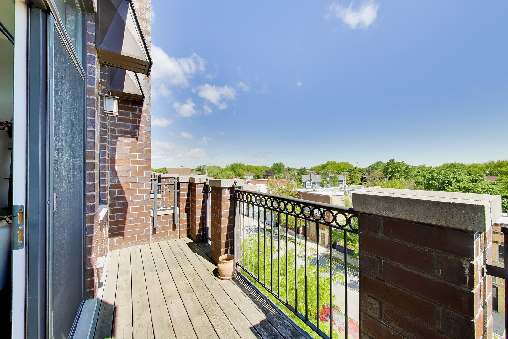 4156 N ELSTON Avenue Unit: 4S