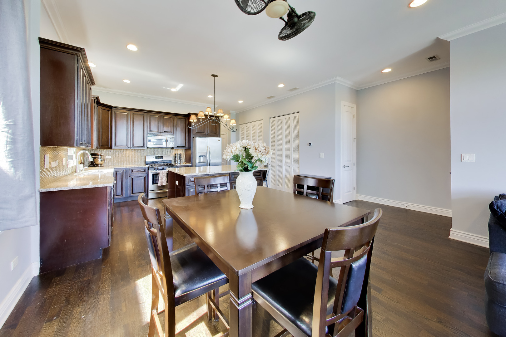 4156 N ELSTON Avenue Unit: 4S