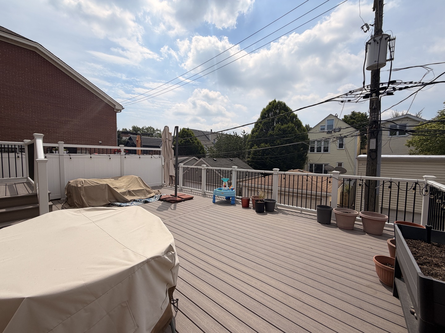1241 W FLETCHER Street Unit: D