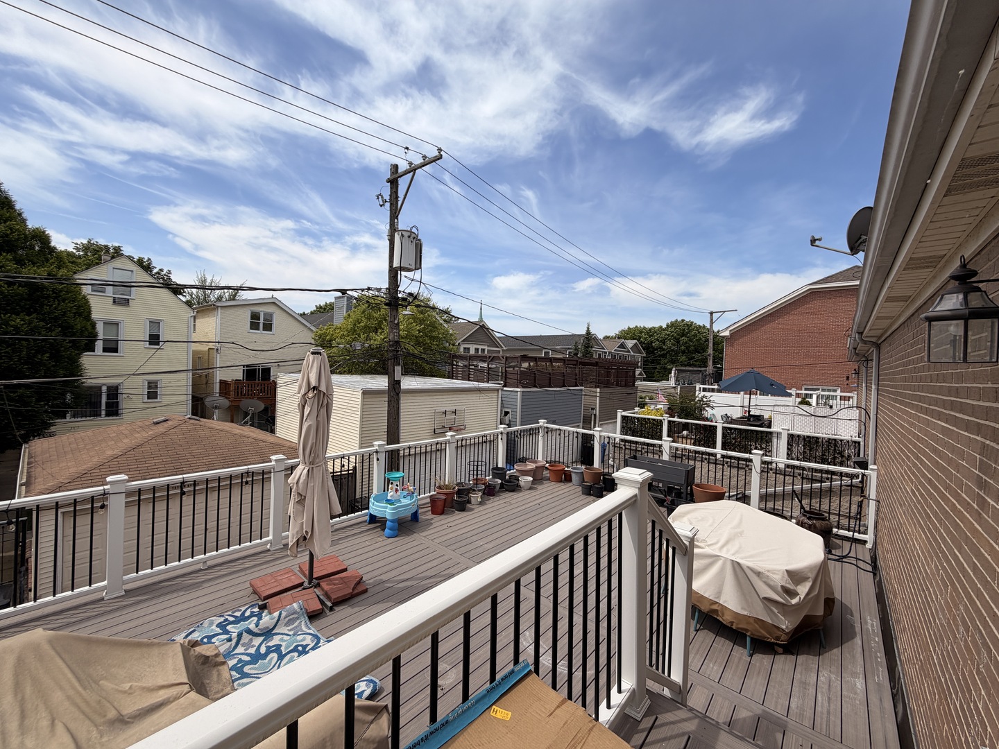 1241 W FLETCHER Street Unit: D