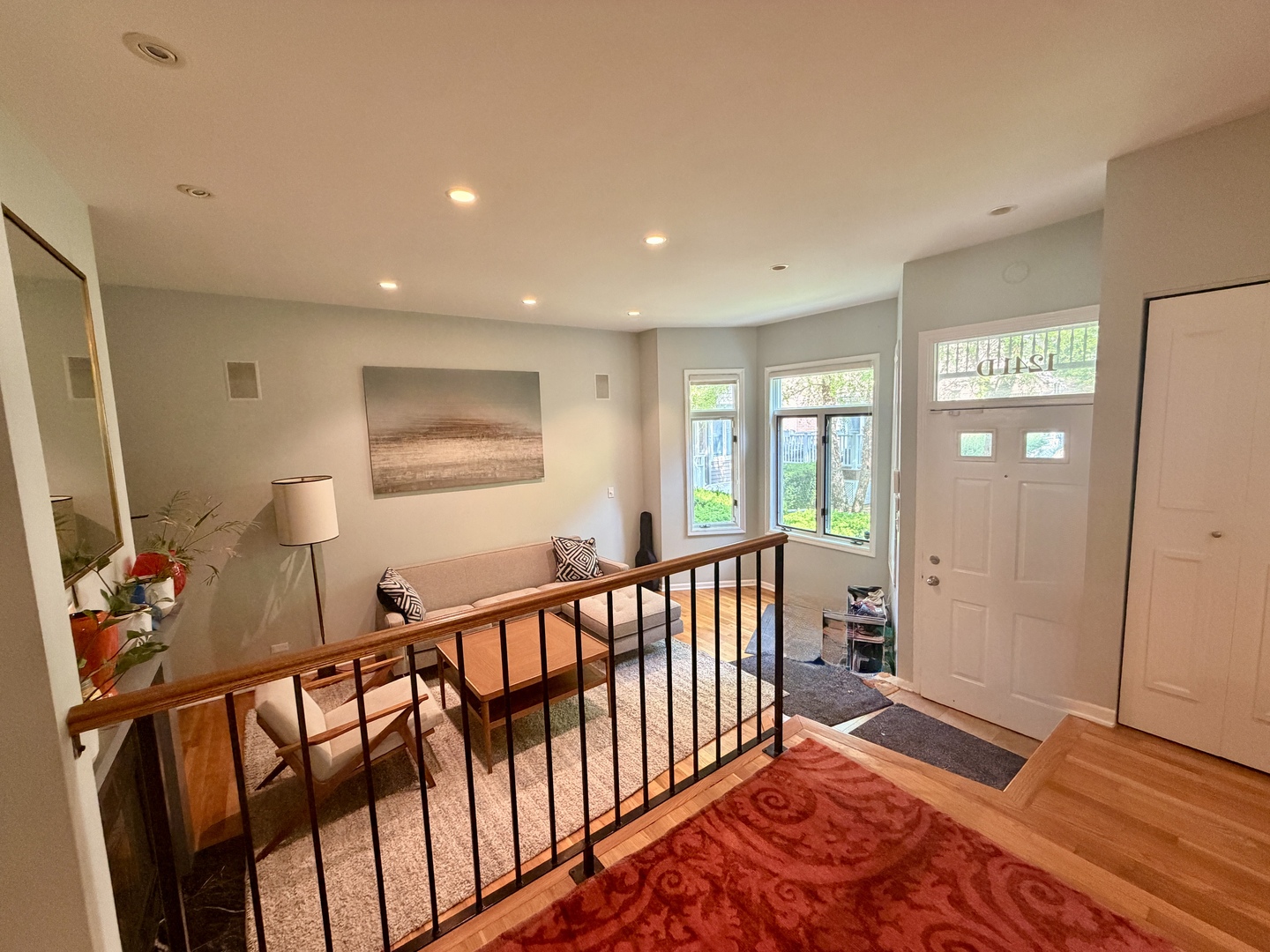 1241 W FLETCHER Street Unit: D
