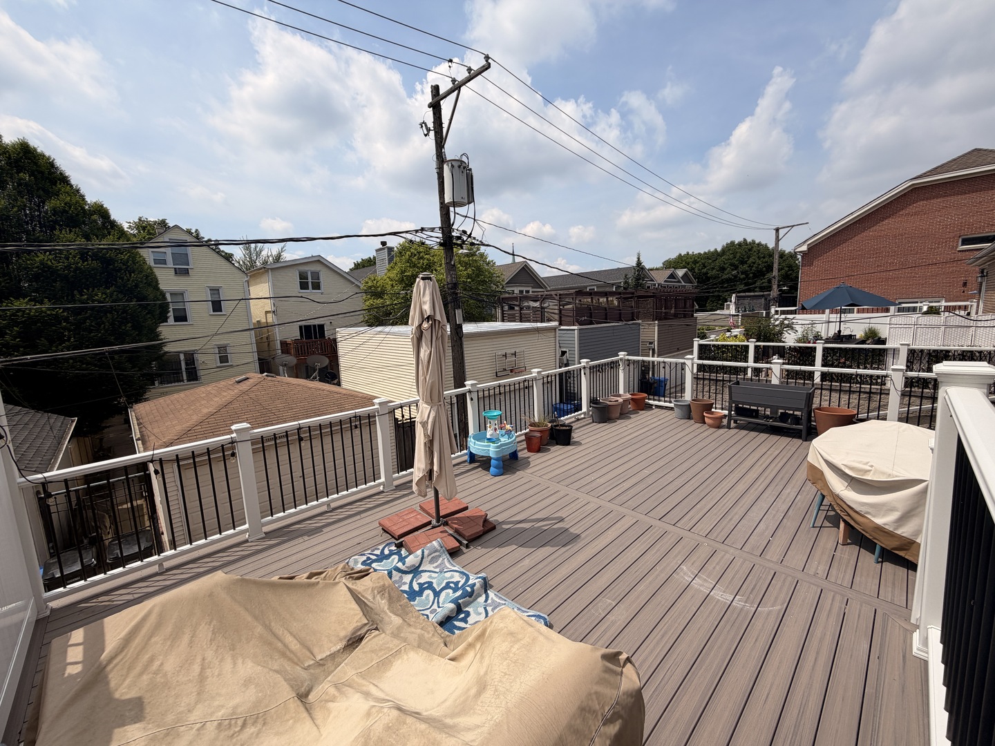 1241 W FLETCHER Street Unit: D