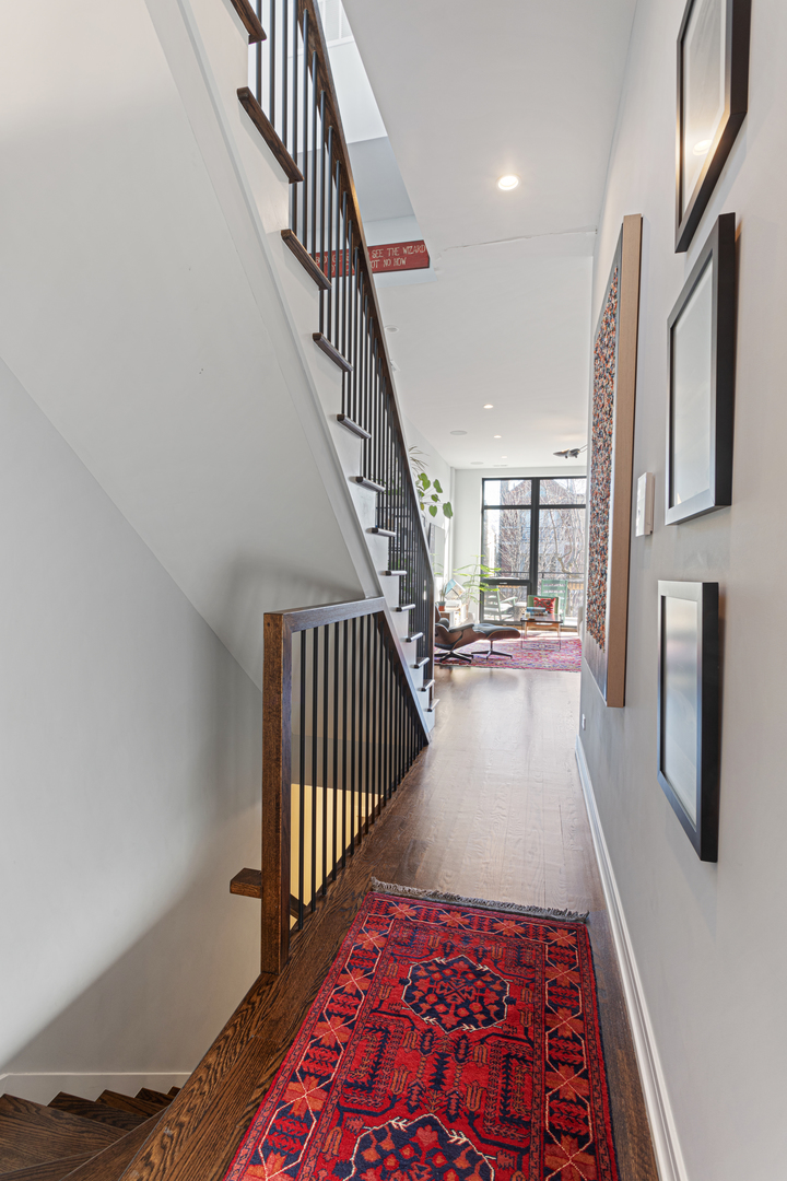 1018 N wood Street Unit: 3