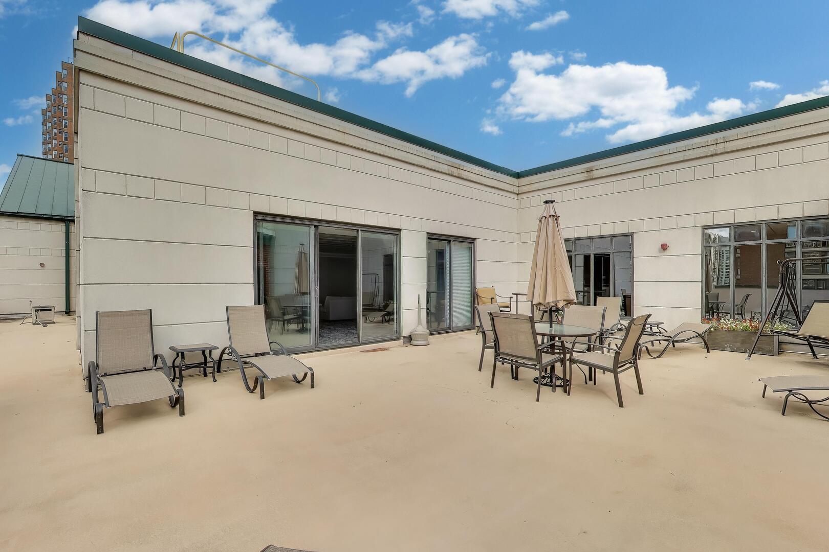 55 W Delaware Place Unit: 217
