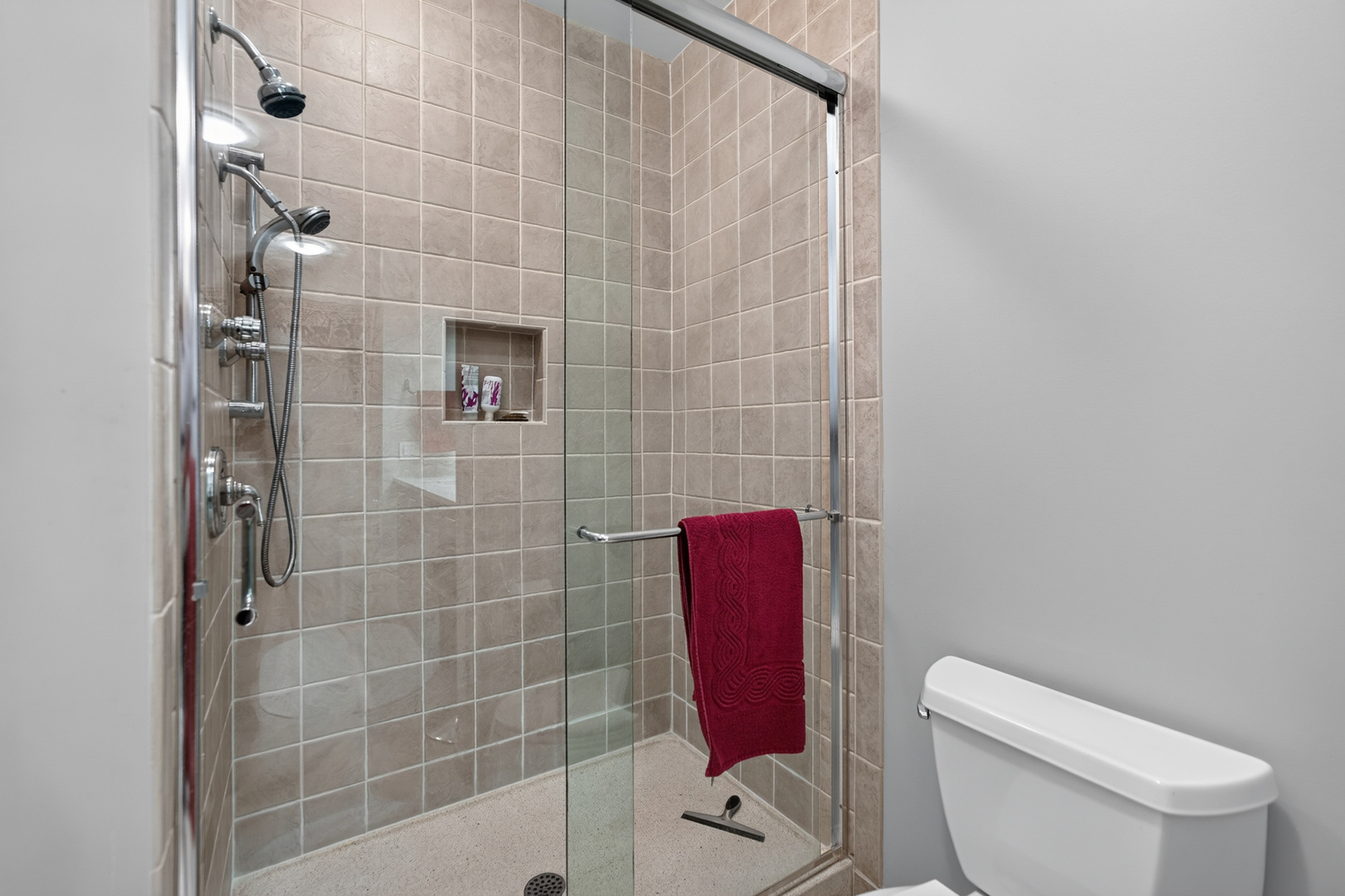 55 W Delaware Place Unit: 1007