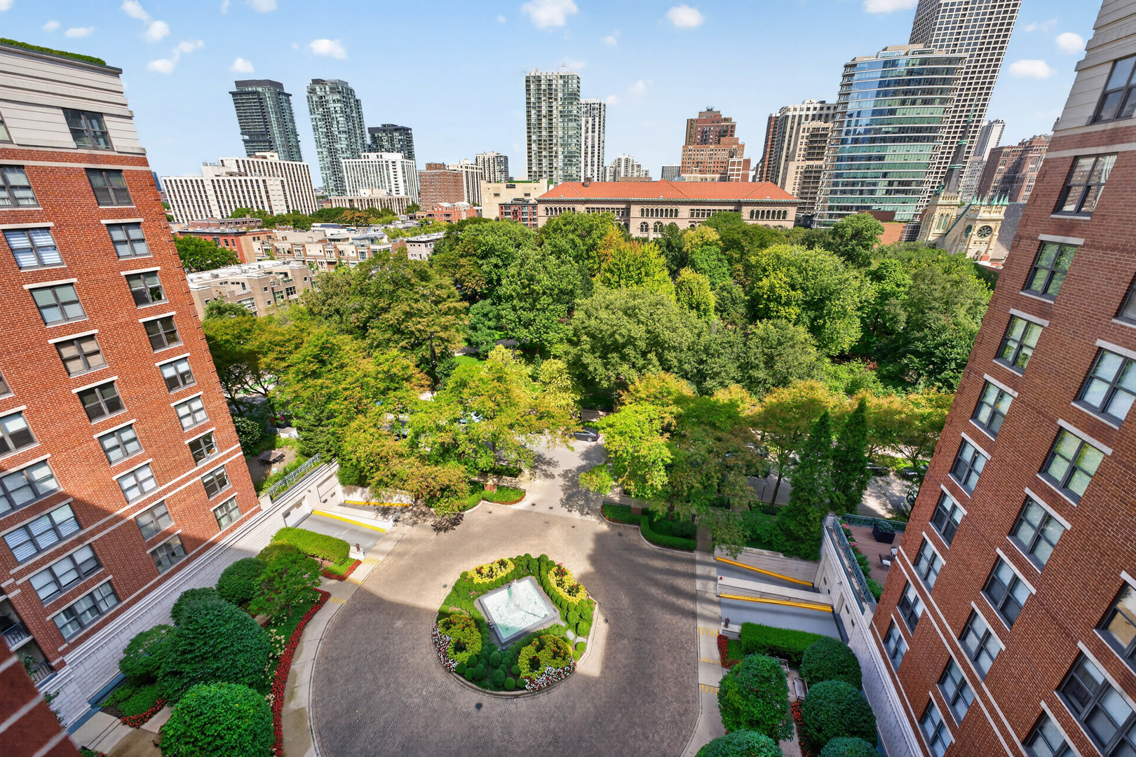 55 W Delaware Place Unit: 1007