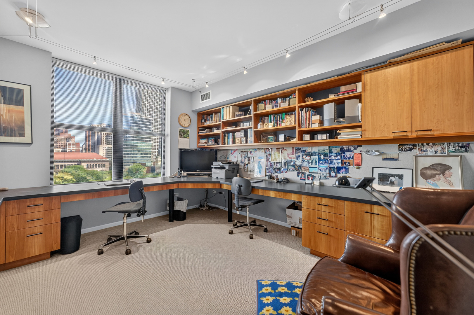 55 W Delaware Place Unit: 1007