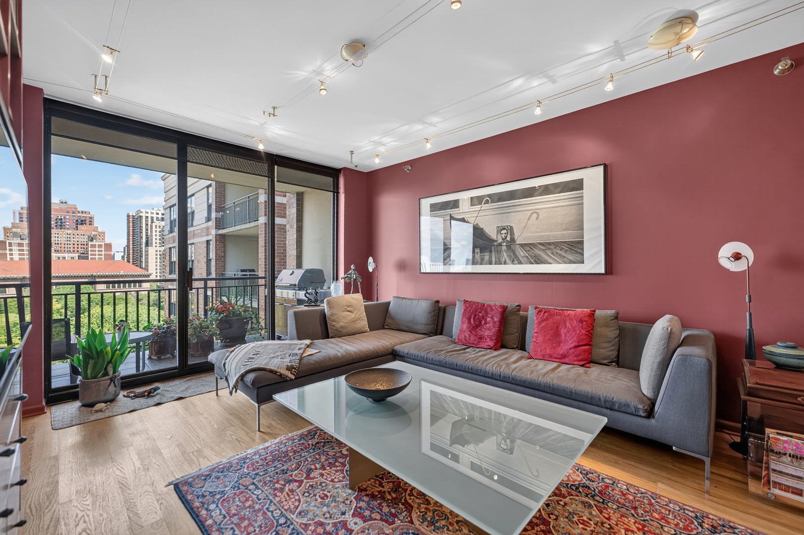 55 W Delaware Place Unit: 1007