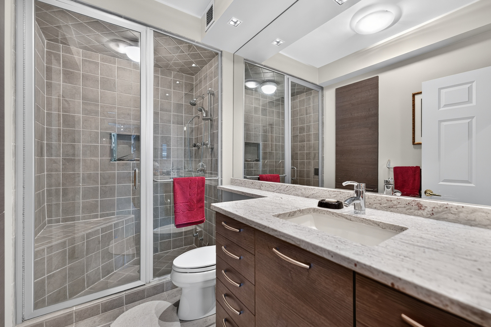 55 W Delaware Place Unit: 1007