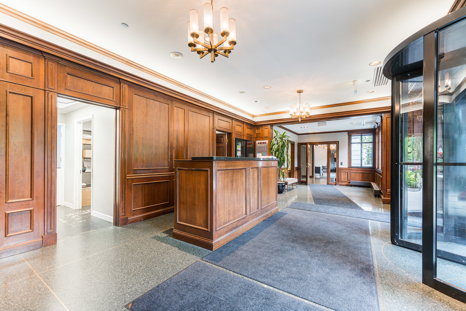 55 W Delaware Place Unit: 1007