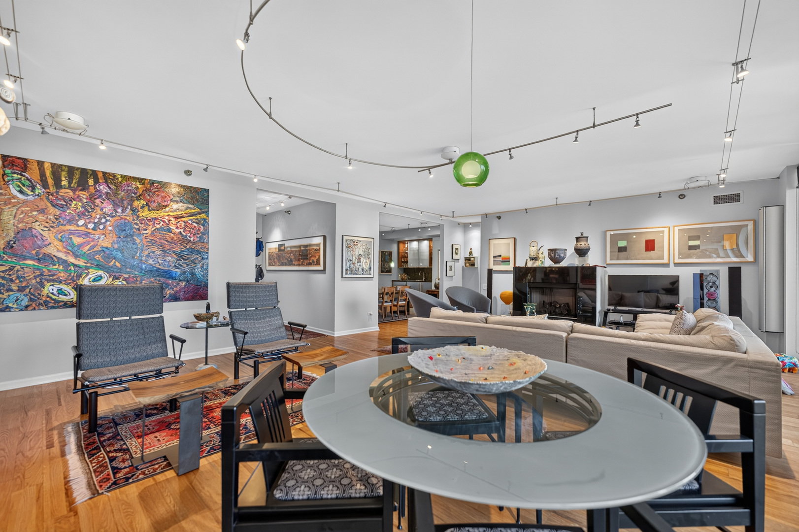55 W Delaware Place Unit: 1007