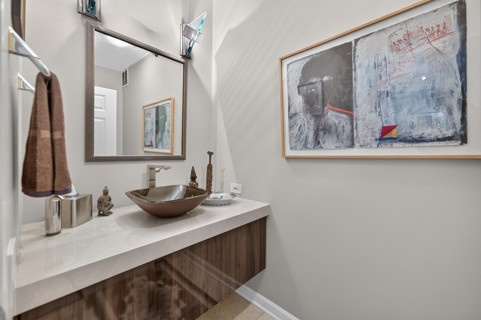 55 W Delaware Place Unit: 1007