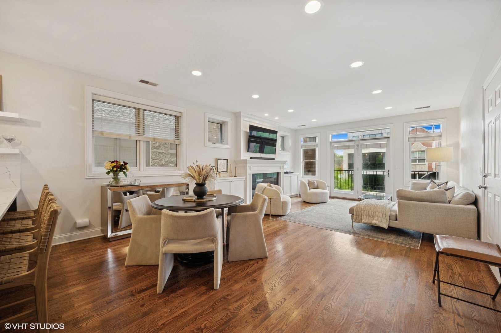 3543 N Southport Avenue Unit: 3S