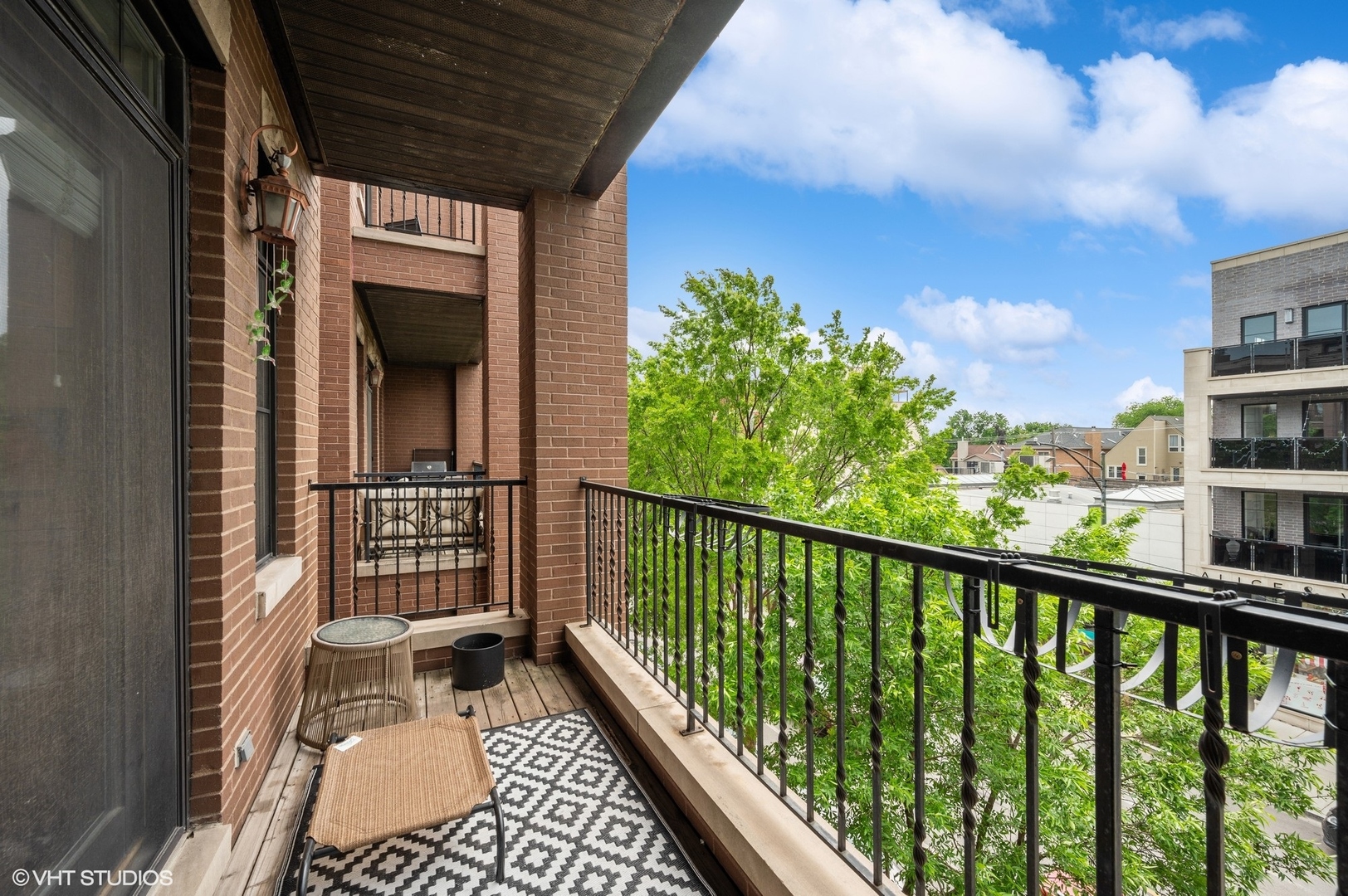 3543 N Southport Avenue Unit: 3S