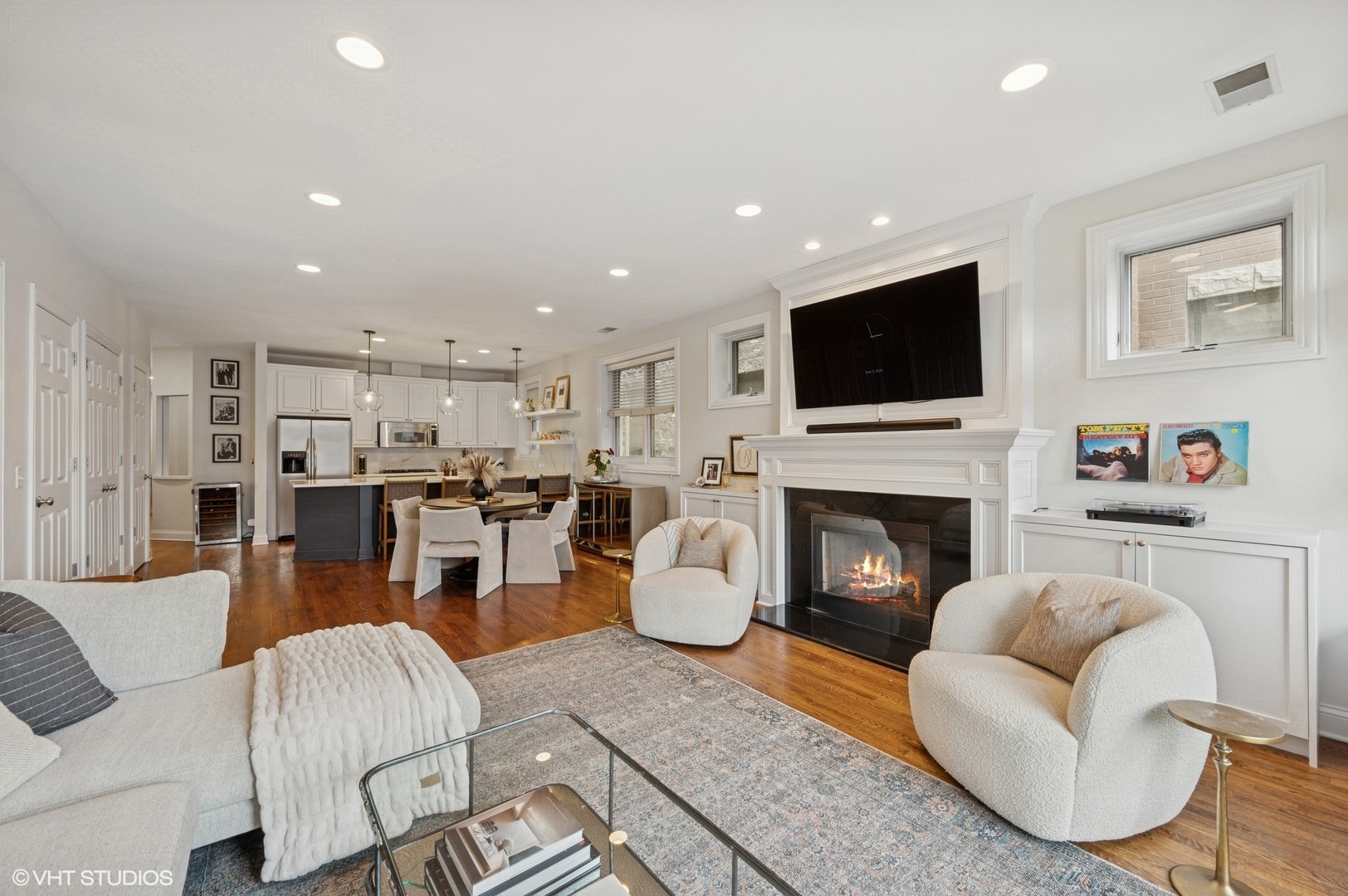 3543 N Southport Avenue Unit: 3S