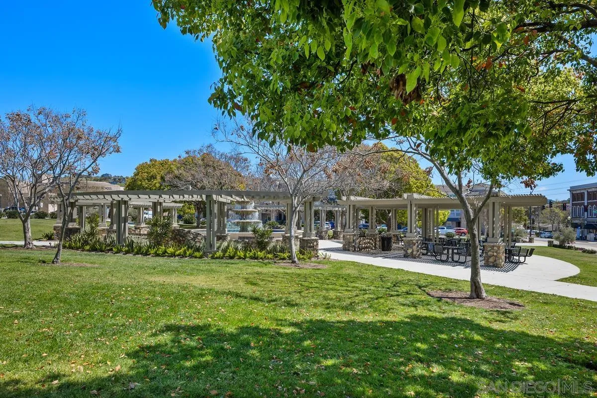 1330 Sky Ridge Ct