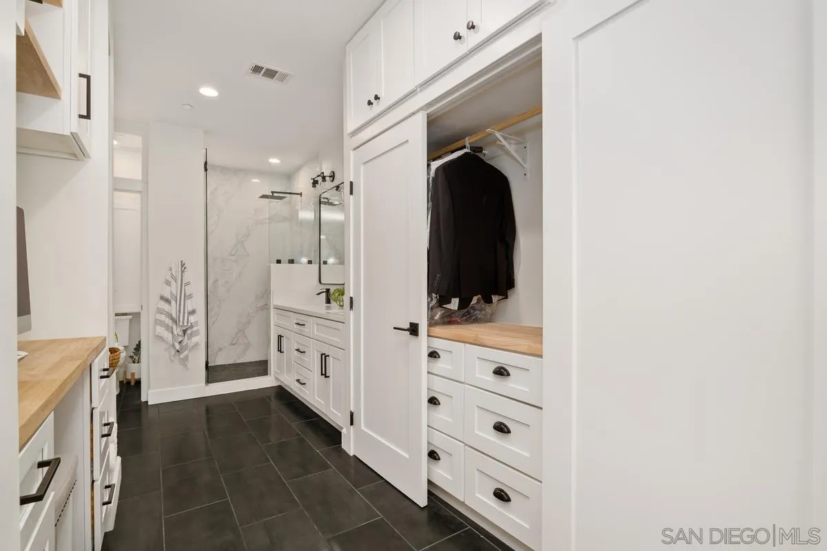 1330 Sky Ridge Ct