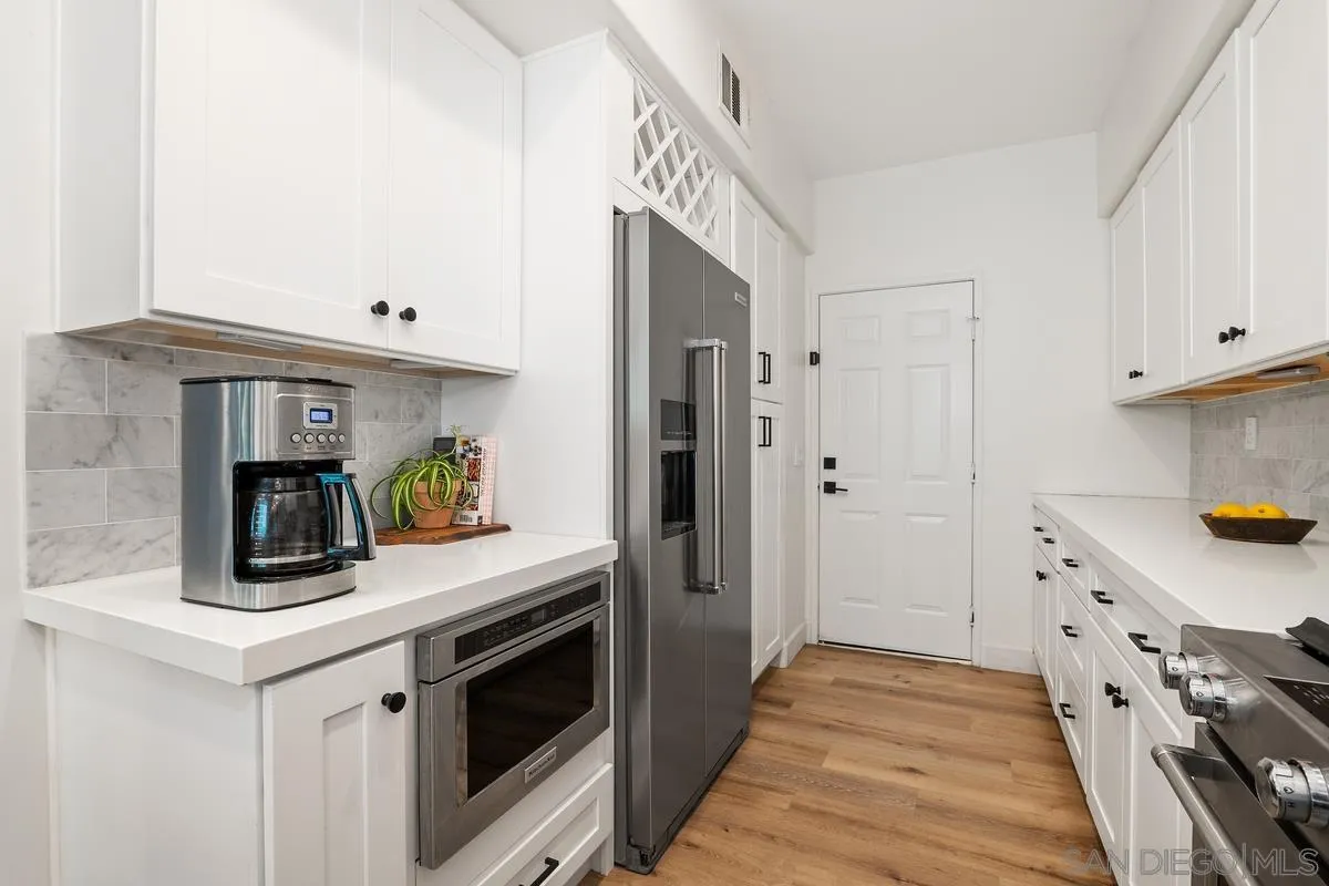 1330 Sky Ridge Ct