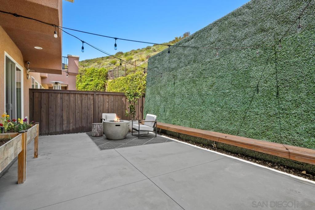1330 Sky Ridge Ct