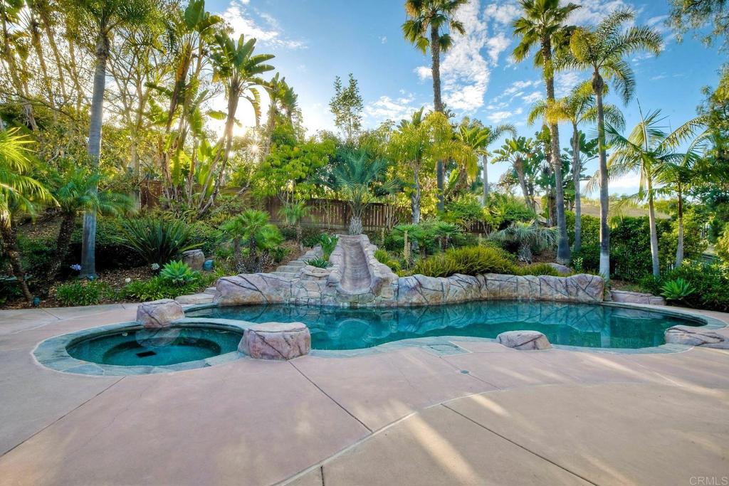 2378 CASA HERMOSA Court