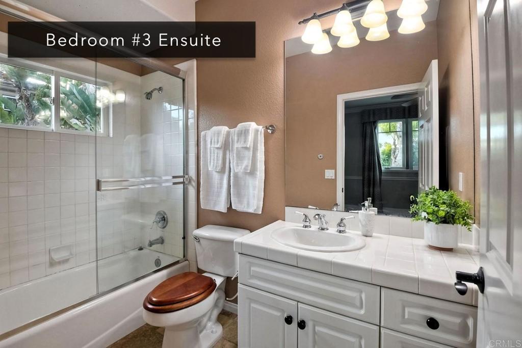 2378 CASA HERMOSA Court