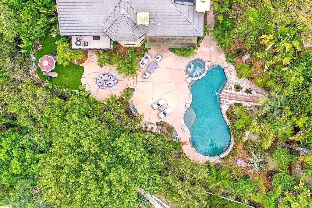 2378 CASA HERMOSA Court