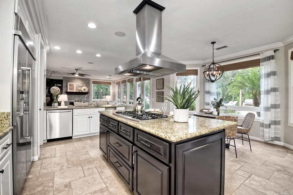 2378 CASA HERMOSA Court