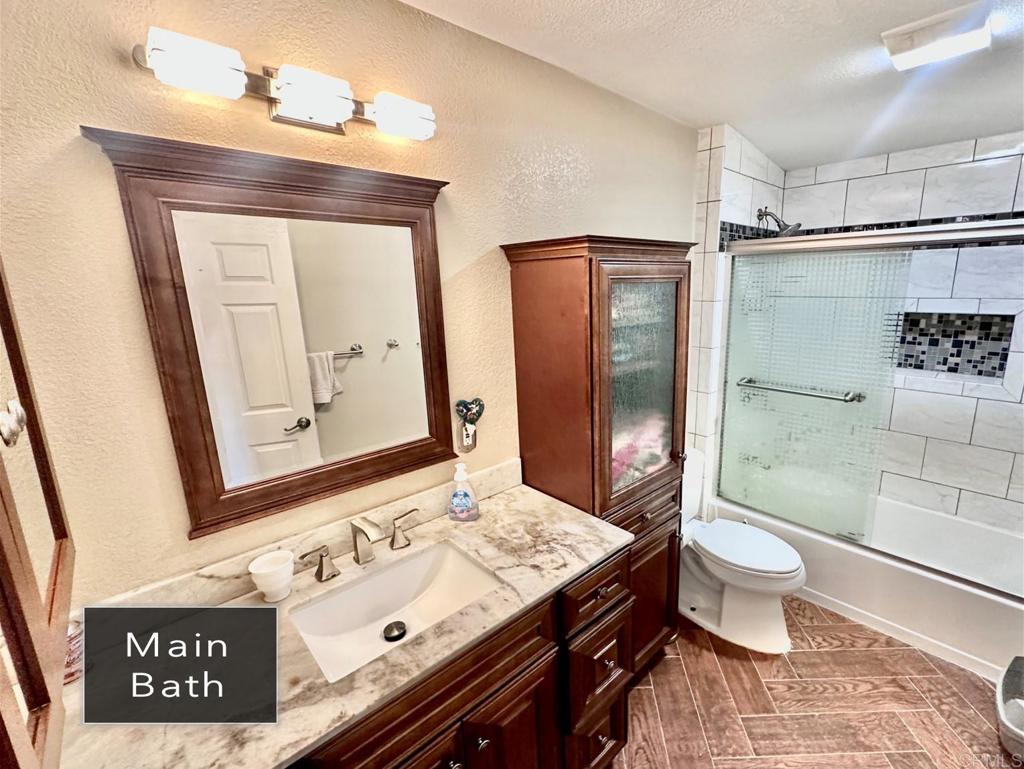 1045 W 13th Avenue