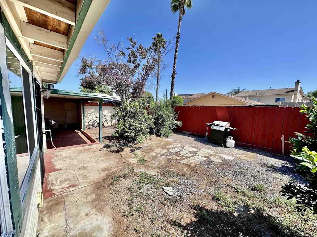 1045 W 13th Avenue