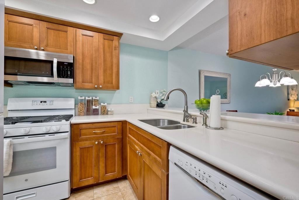 2167 VALLEYDALE Lane